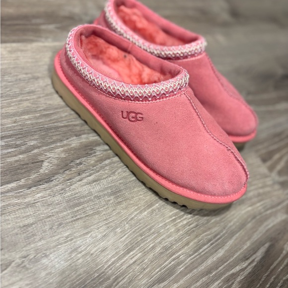 UGG Shoes - UGG Blush Pink Cozy Slippers